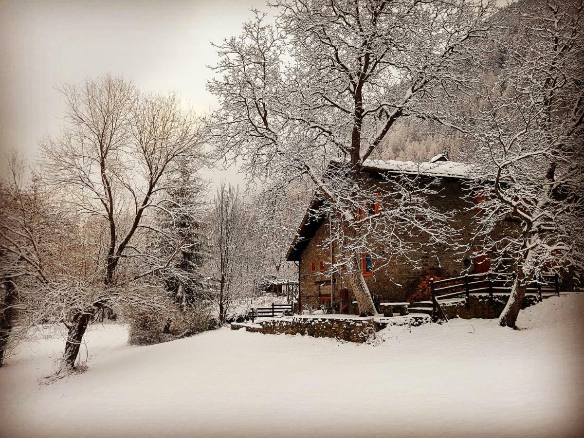 Bed and Breakfast Grange Epiney Bed E Breakfast Ла-Саль Екстер'єр фото